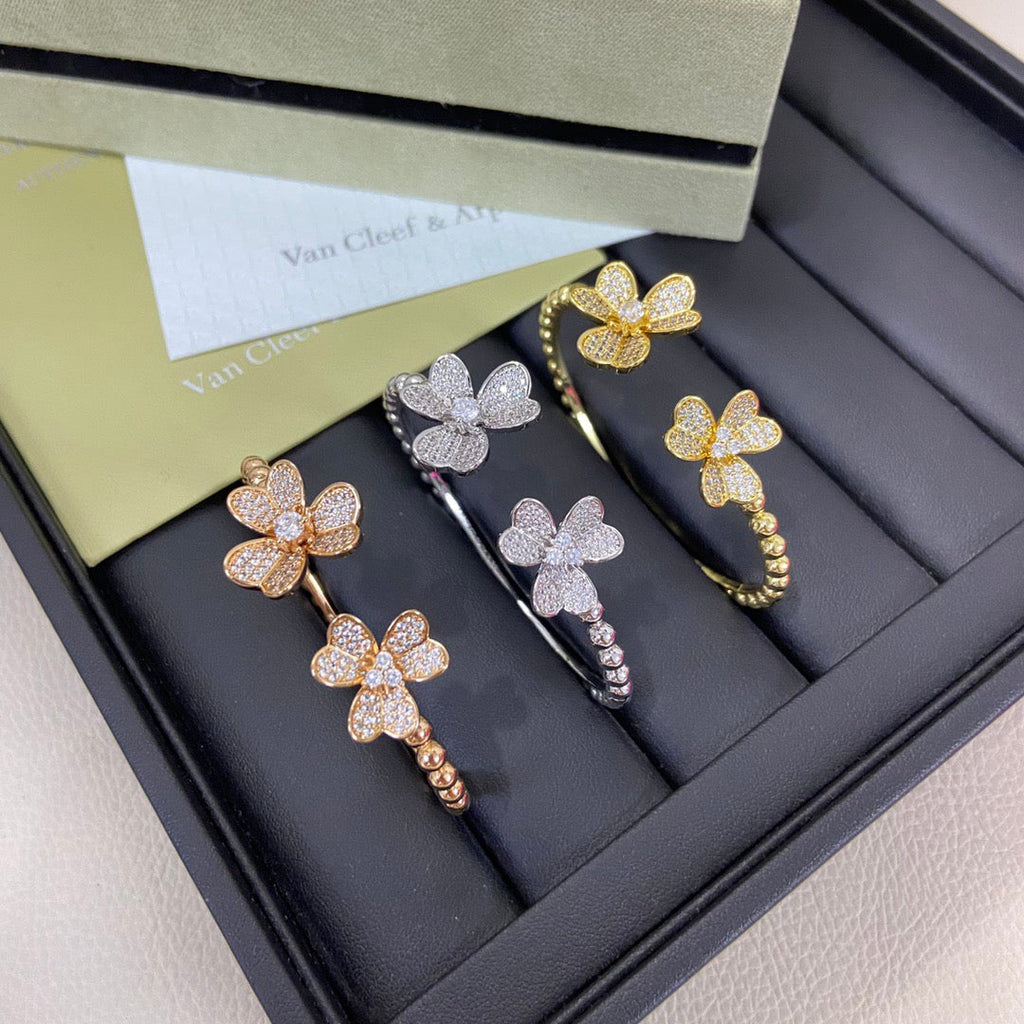 VCA Diamond Three-Flower Bracelet