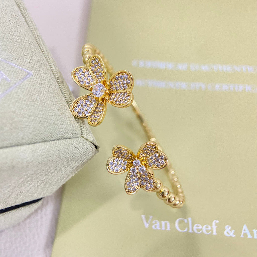 VCA Diamond Three-Flower Bracelet