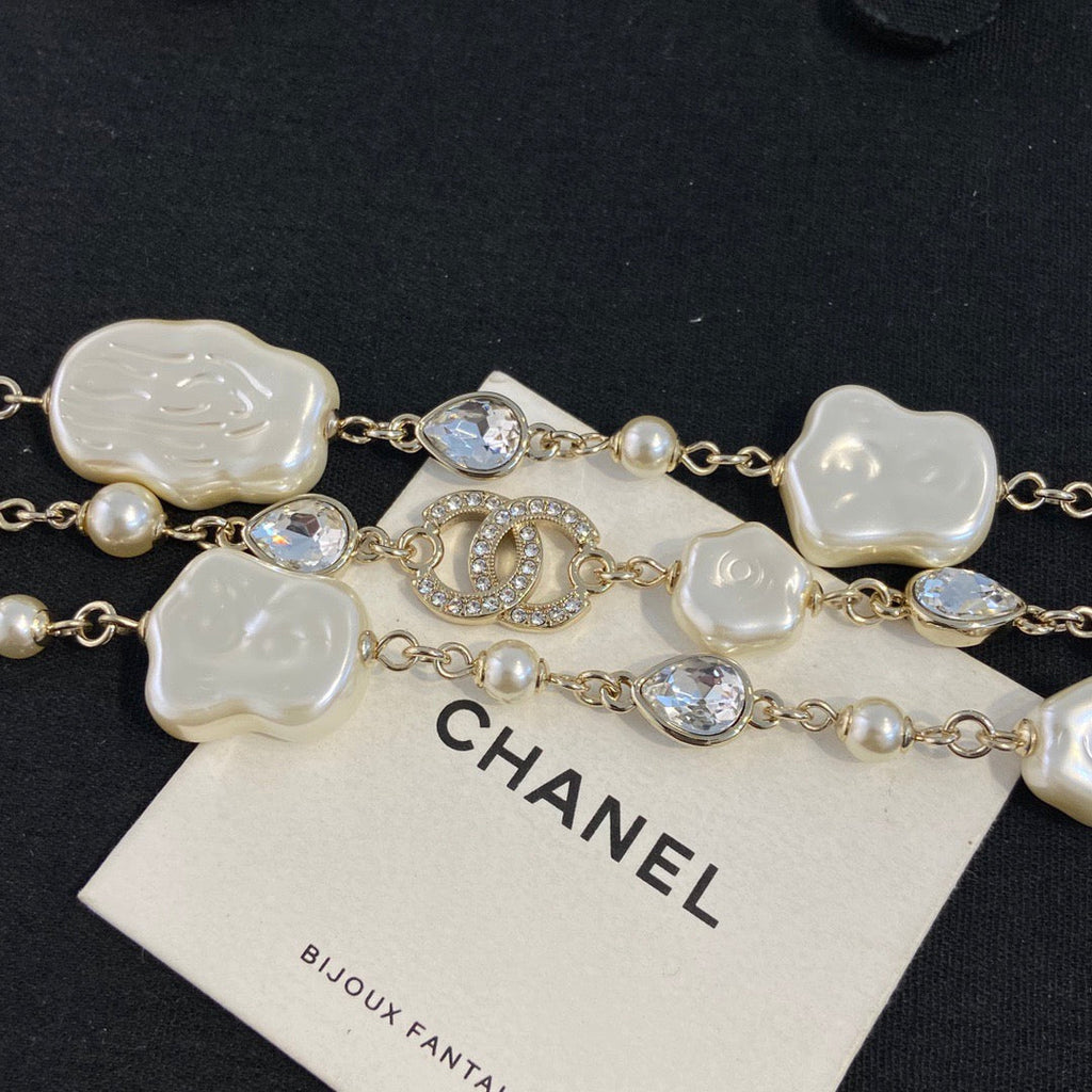 Chanel Pearl Sweater Necklace Choker