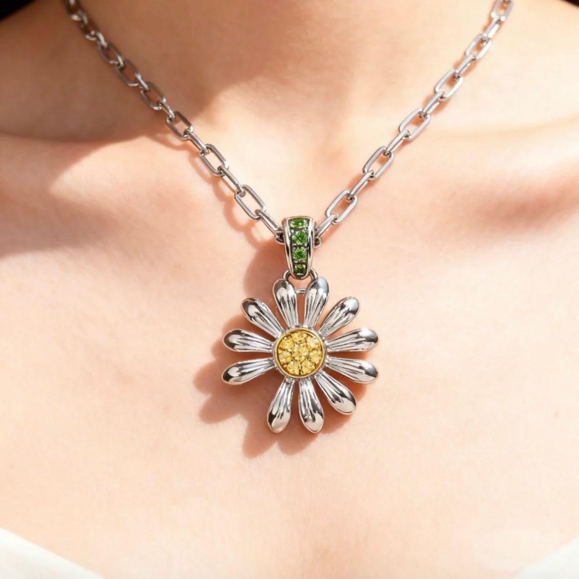 Jacob&Co G-Dragon Daisy Necklace