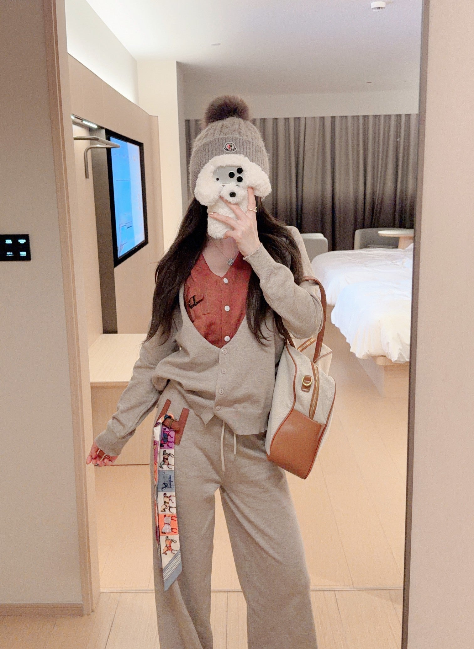 Hermes Causal Knitted Suit (With Scarf)